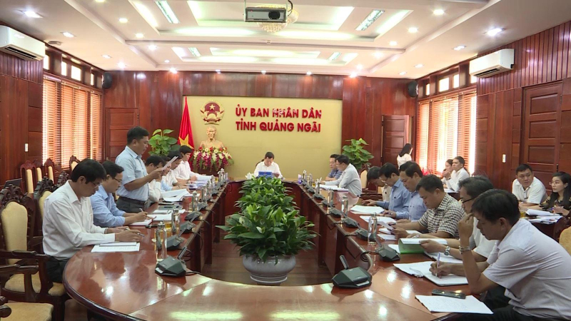 UBND tỉnh nghe và cho ý kiến một số nội dung quan trọng