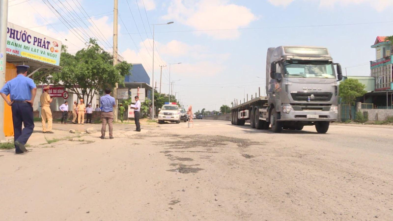 Tìm giải pháp khắc phục những điểm mất an toàn giao thông trên quốc lộ 1