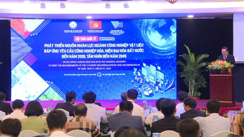 Phát triển nhân lực cho ngành công nghiệp Vật liệu