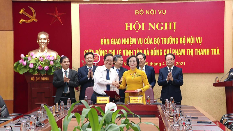 Tân Bộ trưởng Bộ nội vụ nhậm chức