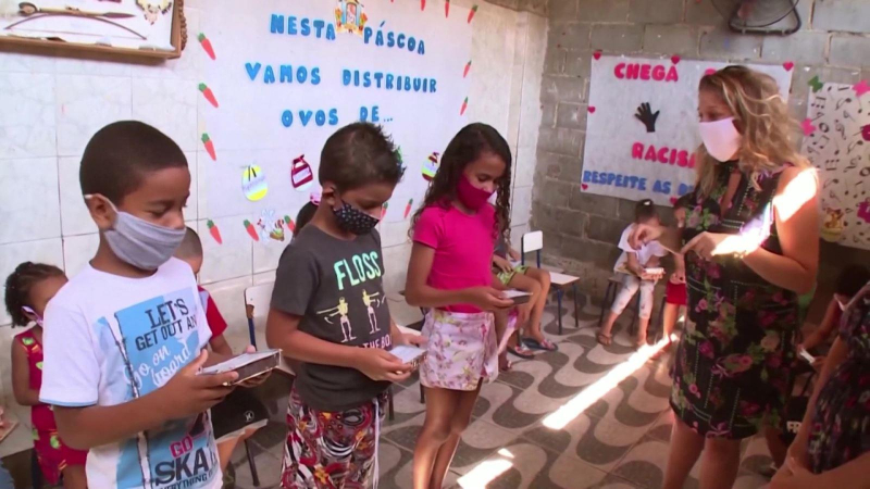 Những cuốn sách mang đến nụ cười nơi ổ chuột