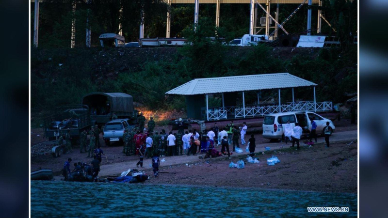 Lật tàu tại Lào khiến 8 người thiệt mạng