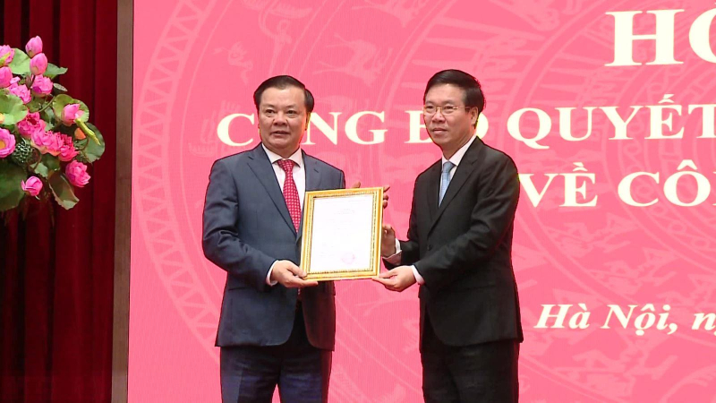 Công bố quyết định phân công đồng chí Đinh Tiến Dũng làm Bí thư Thành ủy Hà Nội