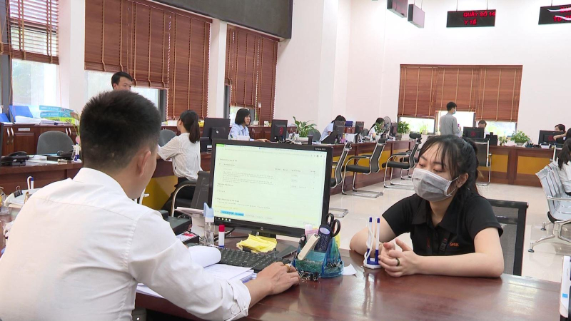 Từ th&aacute;ng 6 thanh to&aacute;n thuế, lệ ph&iacute; trước bạ nh&agrave; đất online