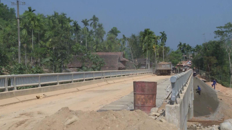 Đầu tư giao thông kết nối về thôn, xã đặc biệt khó khăn