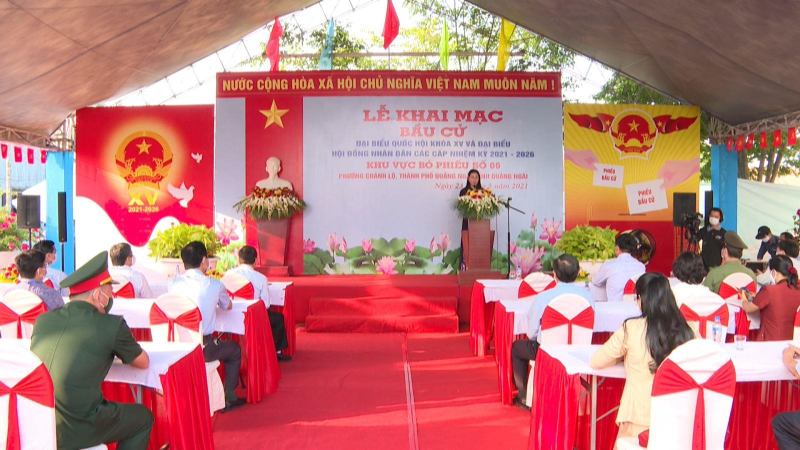 Quảng Ng&atilde;i: Lễ khai mạc bầu cử diễn ra ngắn gọn, trang trọng