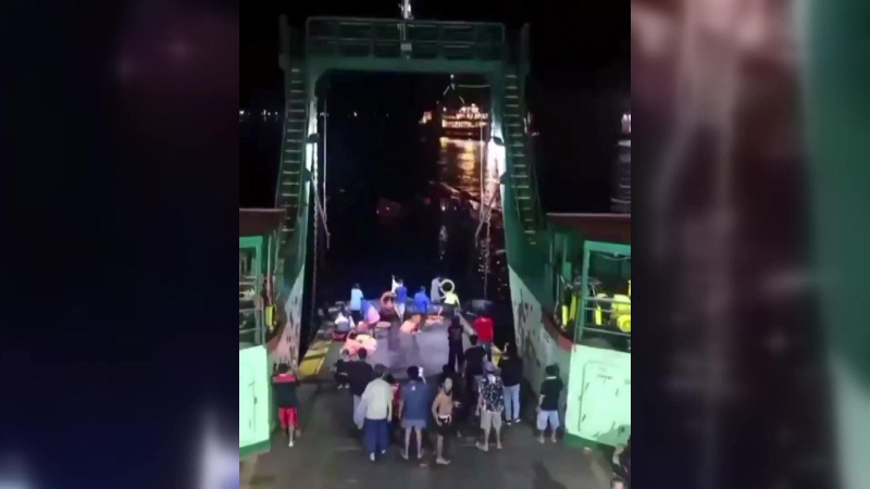 Chìm phà chở khách tại Indonesia