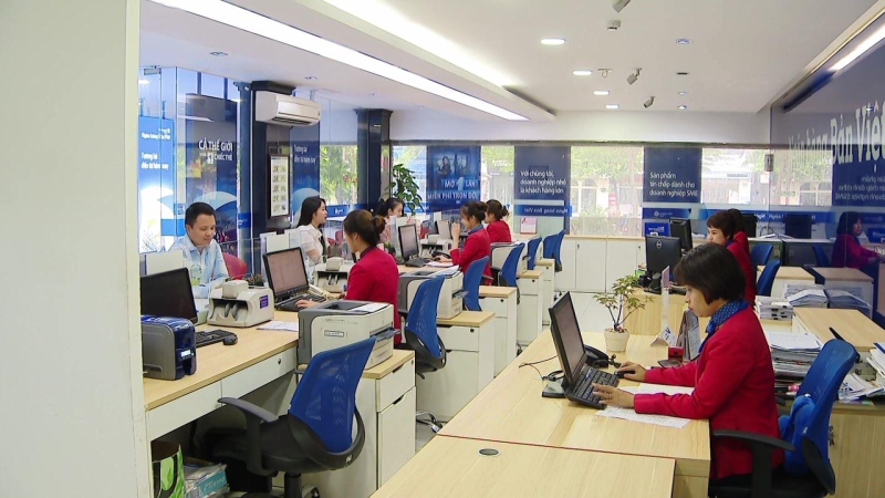 Lãi suất cho vay giảm chậm hơn lãi suất huy động