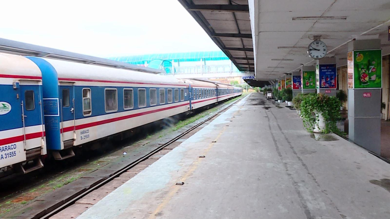 Dừng nhiều đoàn tàu từ TP. Hồ Chí Minh