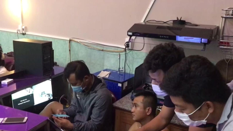 Triệt phá điểm cá độ bóng đá tại quán cà phê