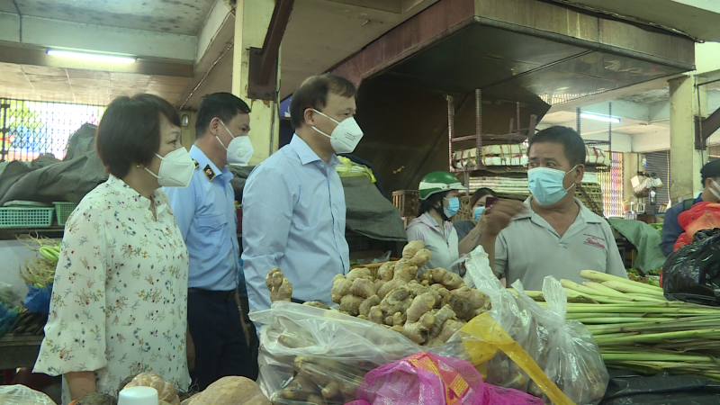 Bộ Công Thương giám sát giá thực phẩm TP. HCM