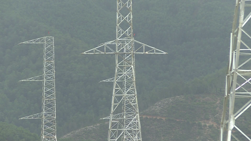 Nguy cơ thiếu điện v&igrave; đường d&acirc;y 500kv chậm tiến độ