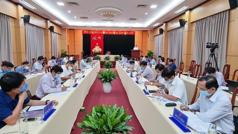 CÀNG KHÓ KHĂN CÀNG QUYẾT TÂM KHÔNG ĐIỀU CHỈNH CHỈ TIÊU TĂNG TRƯỞNG KINH TẾ