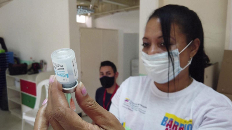Venezuela tiêm chủng vaccine COVID-19 của Cuba