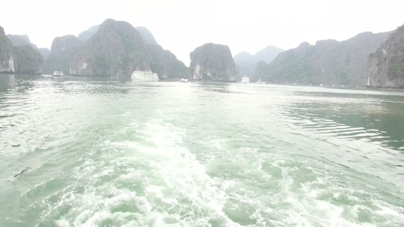 Vịnh Hạ Long - quần đảo C&aacute;t B&agrave;