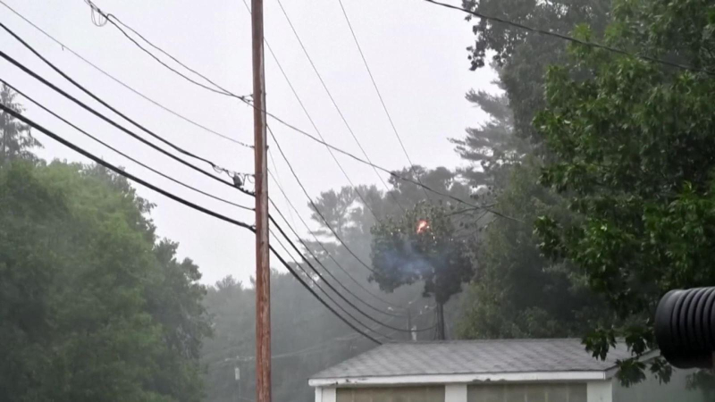 Bão Henri đổ bộ vào Mỹ