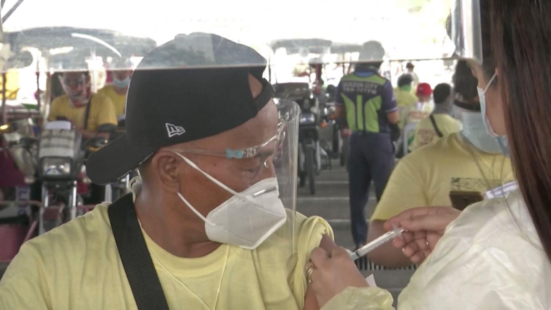 Đông Nam Á tiếp tục ghi nhận hàng chục nghìn ca mắc mới