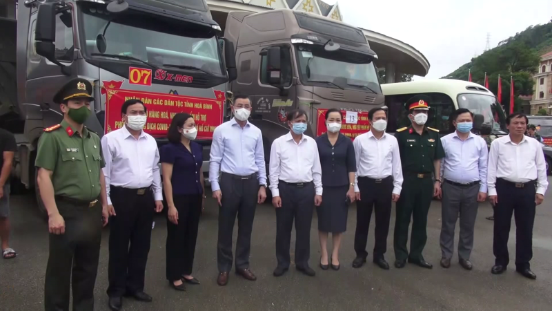 Hòa Bình ủng hộ hàng hóa hỗ trợ Thành phố Hồ Chí Minh