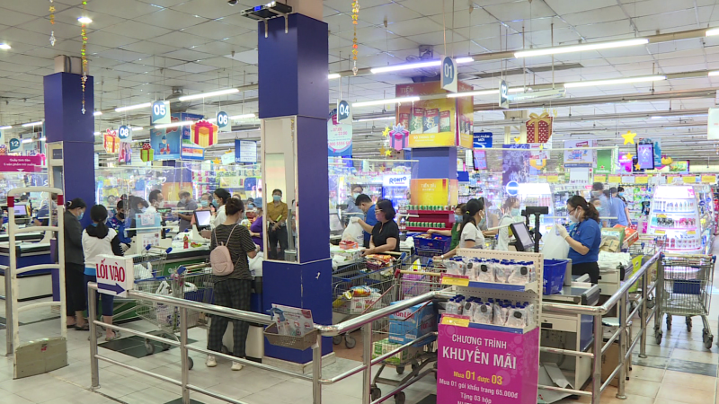 HCM cho phép nhân viên siêu thị được lưu thông sau 18h