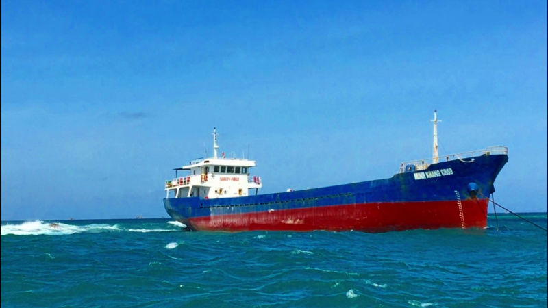 Khẩn trương ứng phó sự cố tràn dầu ở biển Phú Quý