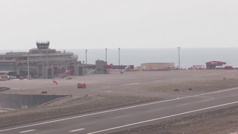 Mở lại sân bay La Palma