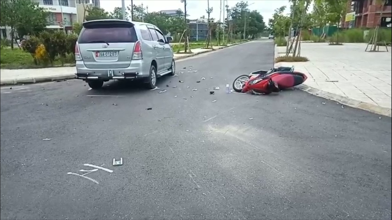 Ô tô 7 chỗ va chạm xe máy, một người tử vong