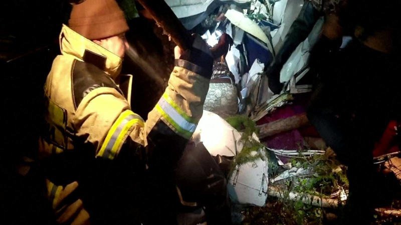 Máy bay chở khách Nga hạ cánh khẩn cấp