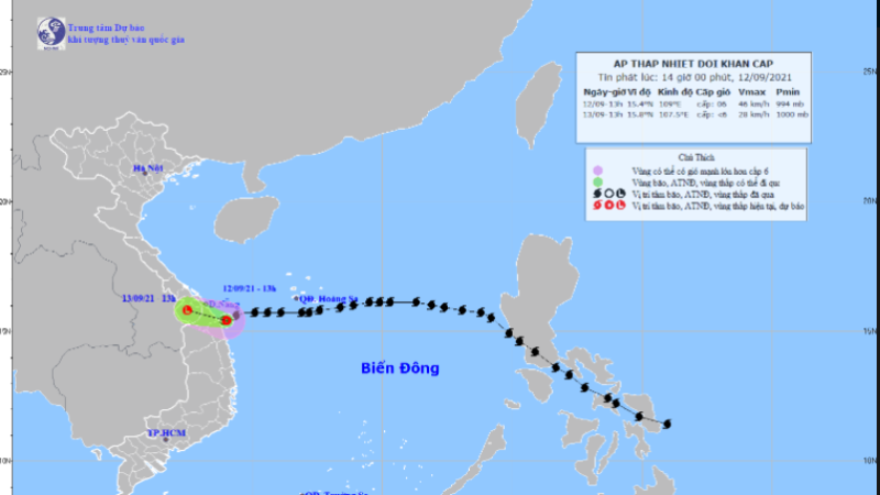 Áp thấp nhiệt đới gây mưa lớn, gió mạnh, sóng lớn từ Đà Nẵng đến Quảng Ngãi