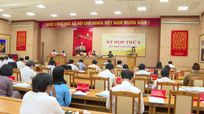 Thông qua quyết định chủ trương đầu tư các dự án