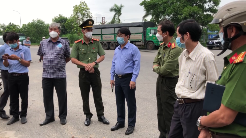 Khẩn cấp chống dịch tại Khu C&ocirc;ng nghiệp Quảng Ph&uacute;