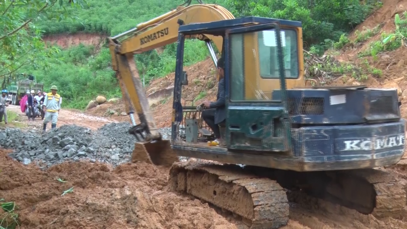 Sơn T&acirc;y khắc phục sạt lở đảm bảo th&ocirc;ng tuyến