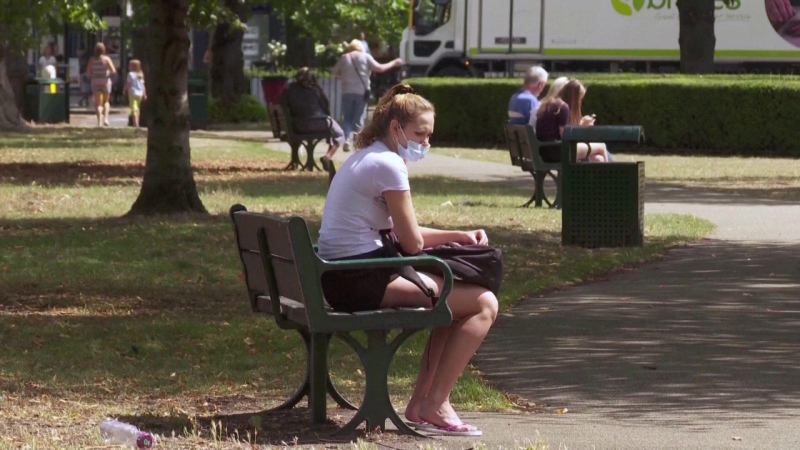 Anh thận trọng trước việc gia tăng số ca mắc COVID-19