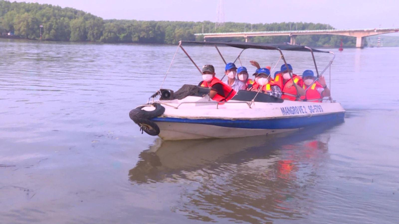 Từng bước phục hồi ngành du lịch