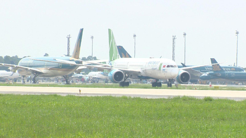Dự kiến mở lại đường bay nội địa từ 10/10