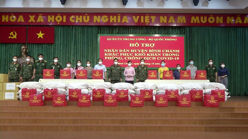 Bộ Quốc phòng tiếp tục hỗ trợ người dân TP. Hồ Chí Minh