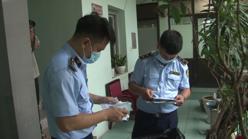 Cao điểm chống bu&ocirc;n lậu, gian lận thương mại dịp Tết Nguy&ecirc;n đ&aacute;n