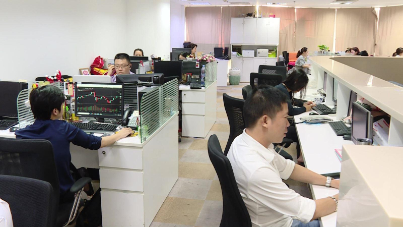 7 nhóm giải pháp phục hồi thị trường lao động