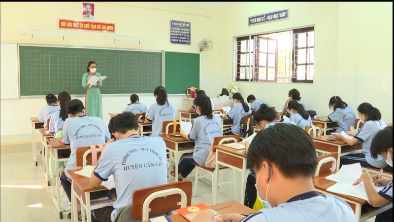 Bộ trưởng Bộ GD-ĐT gửi lời tri ân, động viên thầy cô giáo