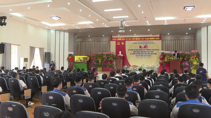 Trường Cao đẳng Kỹ nghệ Dung Quất kỷ niệm 20 năm th&agrave;nh lập