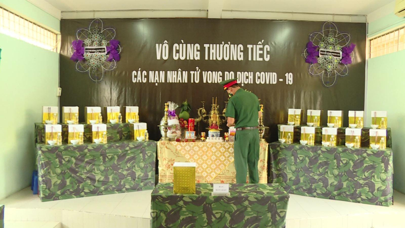 Lễ tưởng niệm đồng b&agrave;o tử vong v&igrave; COVID-19