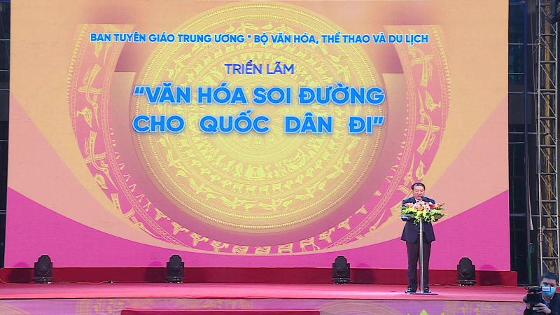 Triển lãm "Văn hóa soi đường cho quốc dân đi"