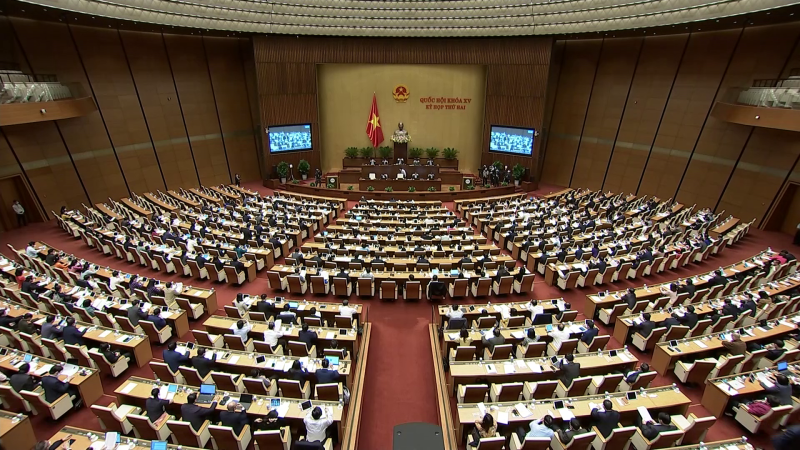 Đại biểu Quốc hội tỉnh Quảng Ngãi chất vấn Bộ trưởng Bộ giáo dục và Đào tạo