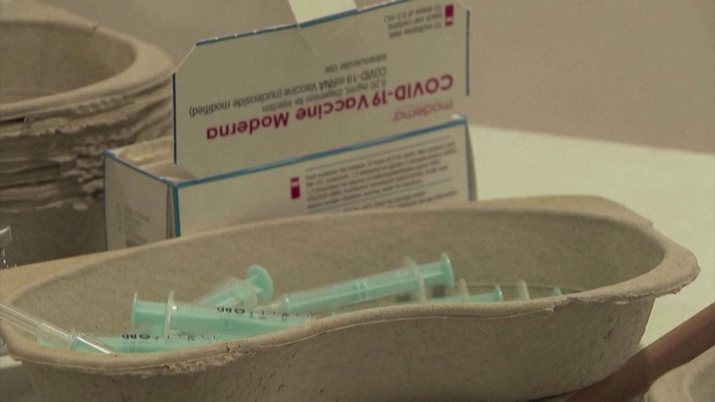 WHO cảnh báo thiếu hàng tỉ ống tiêm vaccine