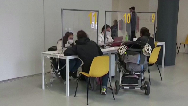 Số ca mắc COVID-19 trên toàn cầu tăng mạnh