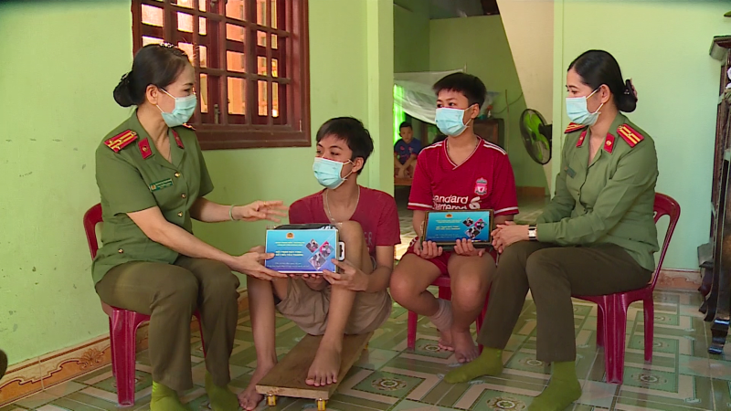 Hưởng ứng chương tr&igrave;nh &ldquo;S&oacute;ng v&agrave; m&aacute;y t&iacute;nh cho em&rdquo;