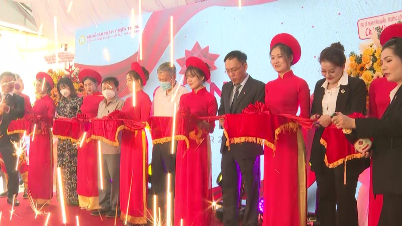 Khai trương Trung tâm pháp lý Miền Trung