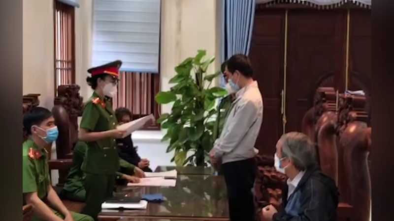 Bắt tạm giam cán bộ địa chính “lợi dụng chức vụ, quyền hạn trong khi thi hành công vụ”