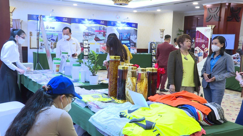 Triển lãm tôn vinh hàng Việt 2021