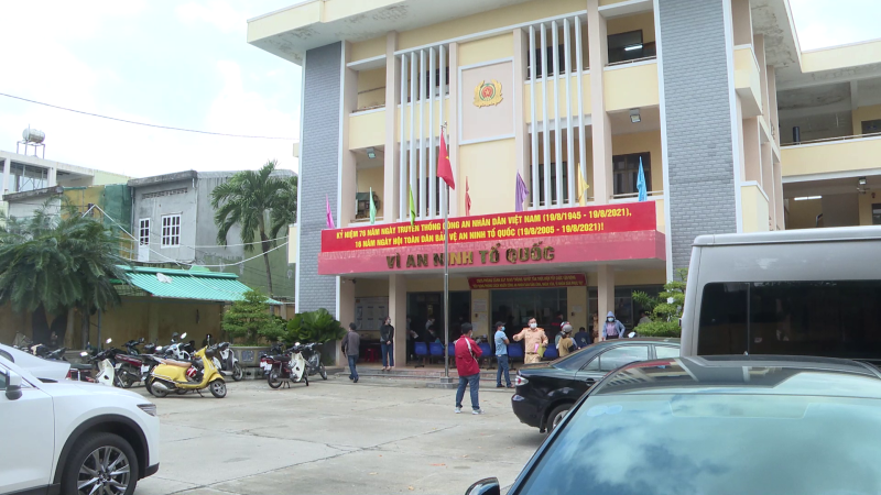 Xe kinh doanh gấp rút đổi biển số vàng trước thời hạn cuối