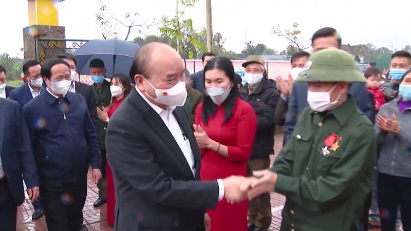 Chủ tịch nước thăm mô hình nhà văn hóa cộng đồng